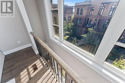 7 - 8171 Kipling Avenue, Vaughan, ON - Indoor Photo Showing Other Room