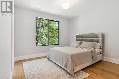 1060 Indian Road, Mississauga, ON - Indoor Photo Showing Bedroom