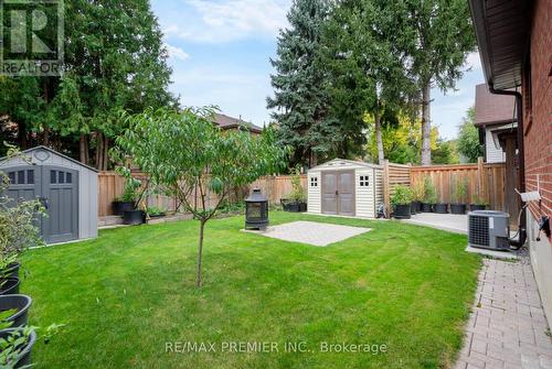 110 Clarence Street, Vaughan, ON - Outdoor With Backyard