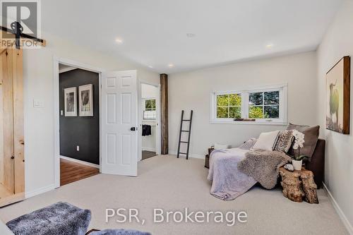 426121 25 Sideroad, Mono, ON - Indoor Photo Showing Bedroom