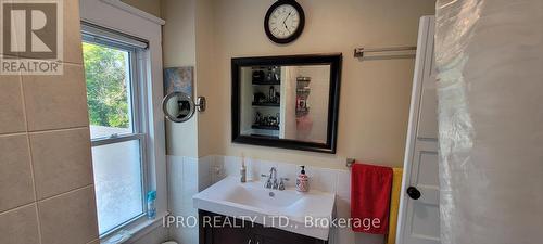 Room1 - 4617 Ferguson Street, Niagara Falls, ON - Indoor Photo Showing Bathroom