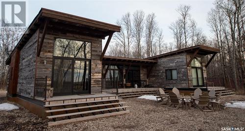 Curly Tail Hunting Camp, Lakeside Rm No. 338, SK 