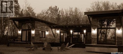 Curly Tail Hunting Camp, Lakeside Rm No. 338, SK 