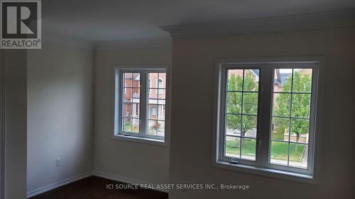 11 Levellands Crescent, Richmond Hill, ON - Indoor Photo Showing Other Room