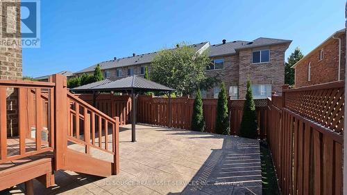 11 Levellands Crescent, Richmond Hill, ON - Outdoor With Exterior