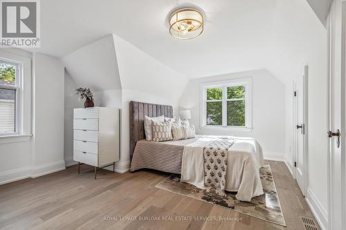 317 Guelph Line, Burlington, ON - Indoor Photo Showing Bedroom