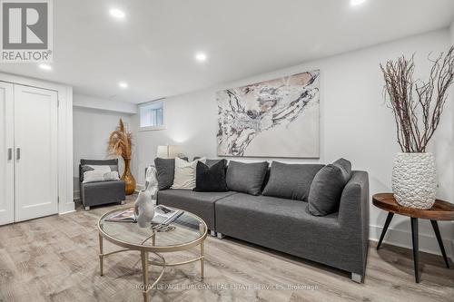 317 Guelph Line, Burlington, ON - Indoor Photo Showing Living Room