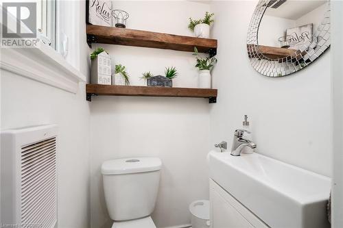 2 piece bathroom - 53 7Th Street, Hanover, ON - Indoor Photo Showing Bathroom