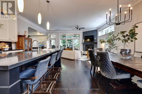 134 Westside Drive, Oakville, ON - Indoor Photo Showing Dining Room