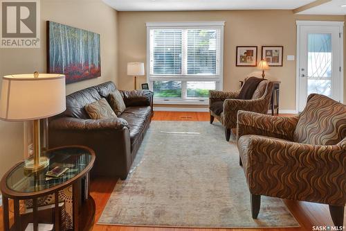 22 303 Saguenay Drive, Saskatoon, SK - Indoor Photo Showing Living Room