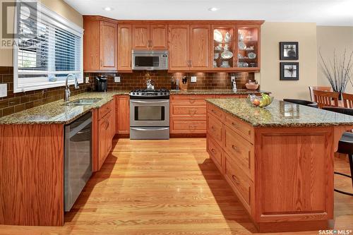 22 303 Saguenay Drive, Saskatoon, SK - Indoor Photo Showing Kitchen With Double Sink