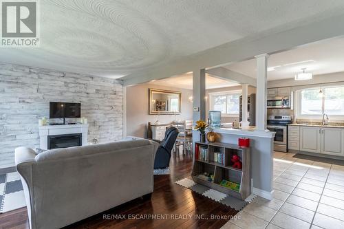 59 Regent Avenue, Hamilton, ON - Indoor With Fireplace