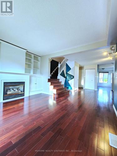 501 Mayflower Street, Waterloo, ON - Indoor Photo Showing Living Room With Fireplace