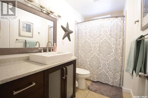 212 Qu'Appelle Street, Welwyn, SK - Indoor Photo Showing Bathroom