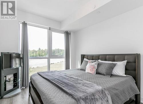 340 - 375 Sea Ray Avenue W, Innisfil, ON - Indoor Photo Showing Bedroom