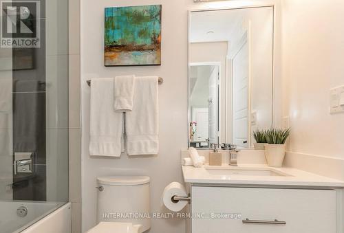 340 - 375 Sea Ray Avenue W, Innisfil, ON - Indoor Photo Showing Bathroom