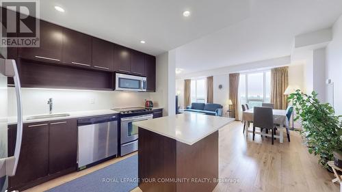 1422 - 100 Harrison Garden Boulevard S, Toronto, ON - Indoor Photo Showing Kitchen