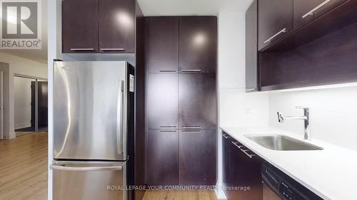 1422 - 100 Harrison Garden Boulevard S, Toronto, ON - Indoor Photo Showing Kitchen