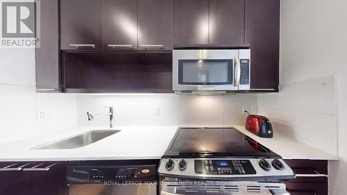 1422 - 100 Harrison Garden Boulevard S, Toronto, ON - Indoor Photo Showing Kitchen