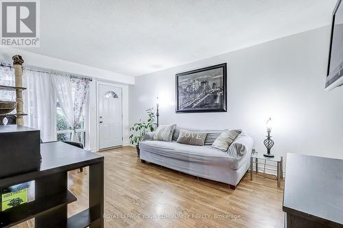 87 - 1333 Mary Street N, Oshawa, ON - Indoor Photo Showing Living Room