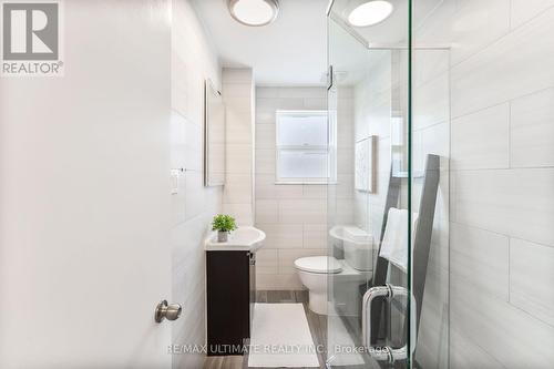 84 Rosethorn Avenue, Toronto, ON - Indoor Photo Showing Bathroom