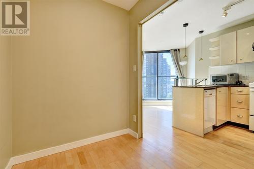 1103 501 Pacific Street, Vancouver, BC - Indoor Photo Showing Kitchen