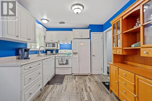 592 Ridgewood Crescent E, London, ON - Indoor Photo Showing Kitchen