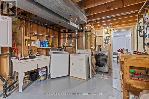 592 Ridgewood Crescent E, London, ON - Indoor Photo Showing Laundry Room