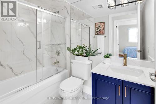 201 - 2 Clairtrell Rd Road, Toronto, ON - Indoor Photo Showing Bathroom