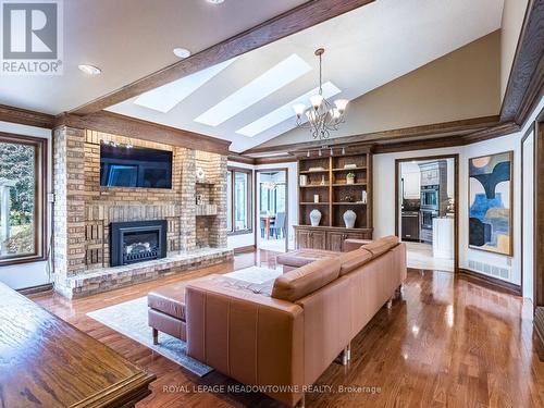 355 Golf Links Road, Hamilton, ON - Indoor Photo Showing Living Room With Fireplace