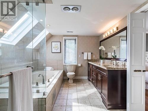 355 Golf Links Road, Hamilton, ON - Indoor Photo Showing Bathroom