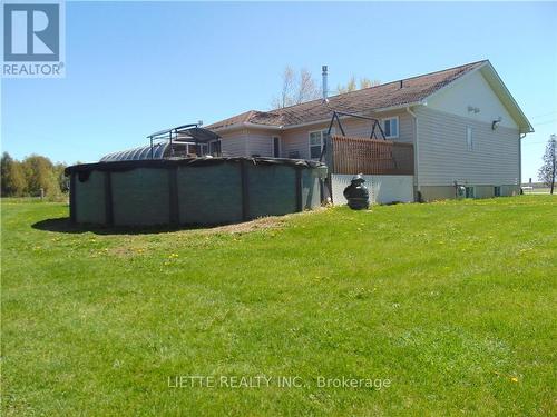 20467 Concession 5 Road, South Glengarry (724 - South Glengarry (Lancaster) Twp), ON - Outdoor With Above Ground Pool With Exterior