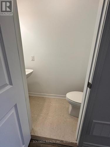 1703 Dance Court, Milton, ON - Indoor Photo Showing Bathroom