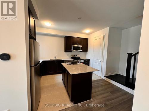 1703 Dance Court, Milton, ON - Indoor Photo Showing Kitchen