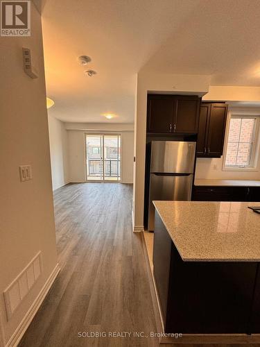 1703 Dance Court, Milton, ON - Indoor Photo Showing Kitchen