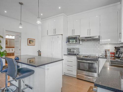 Kitchen - 472 Ch. Du Lac-Millette, Saint-Sauveur, QC - Indoor Photo Showing Kitchen With Upgraded Kitchen