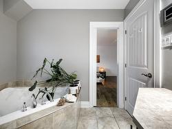 Ensuite bathroom - 