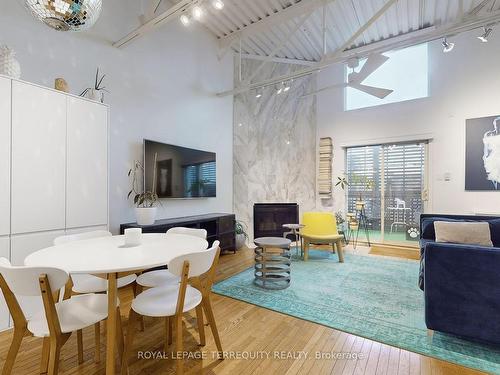 208-99 Coleman Ave, Toronto, ON - Indoor Photo Showing Dining Room