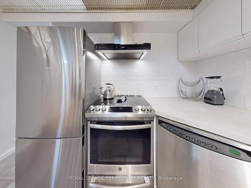 208-99 Coleman Ave, Toronto, ON - Indoor Photo Showing Kitchen With Stainless Steel Kitchen