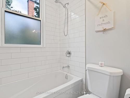 58 Woodbridge Rd, Hamilton, ON - Indoor Photo Showing Bathroom