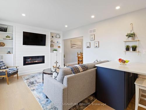 58 Woodbridge Rd, Hamilton, ON - Indoor Photo Showing Living Room With Fireplace