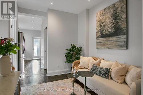 308 St Clarens Avenue, Toronto, ON - Indoor