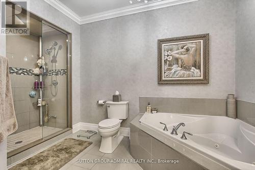 52 Jenny Thompson Court, Richmond Hill, ON - Indoor Photo Showing Bathroom