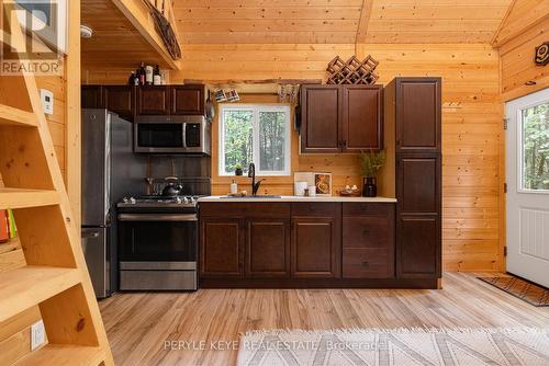 57 Stephenson Road 2 Road W, Huntsville, ON - Indoor Photo Showing Kitchen