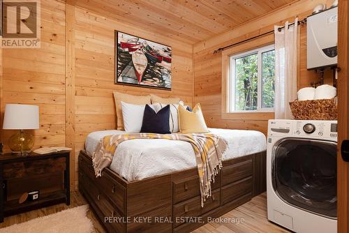 57 Stephenson Road 2 Road W, Huntsville, ON - Indoor Photo Showing Laundry Room