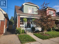 100 CROSTHWAITE AVENUE N  Hamilton, ON L8H 4V2