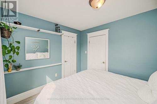 100 Crosthwaite Avenue N, Hamilton, ON - Indoor Photo Showing Bedroom