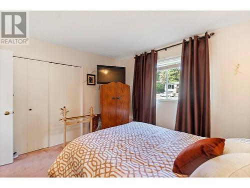 7 Caramillo Road, Kelowna, BC - Indoor Photo Showing Bedroom