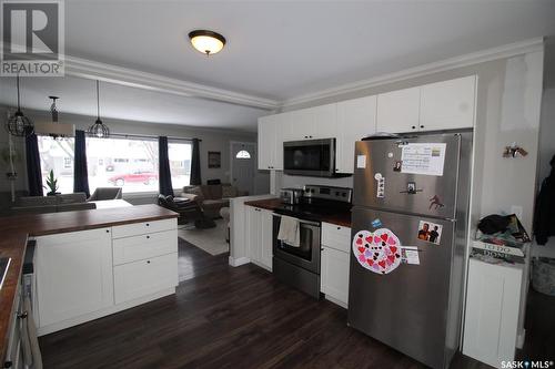 711 4Th Street E, Shaunavon, SK - Indoor Photo Showing Kitchen