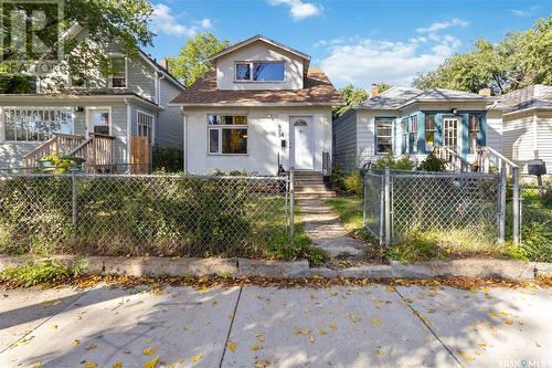 429 H Avenue S, Saskatoon, SK - Outdoor